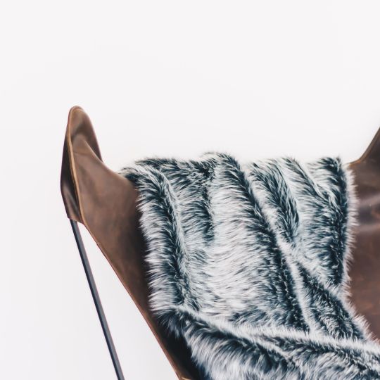 Silla Alhena en cuero