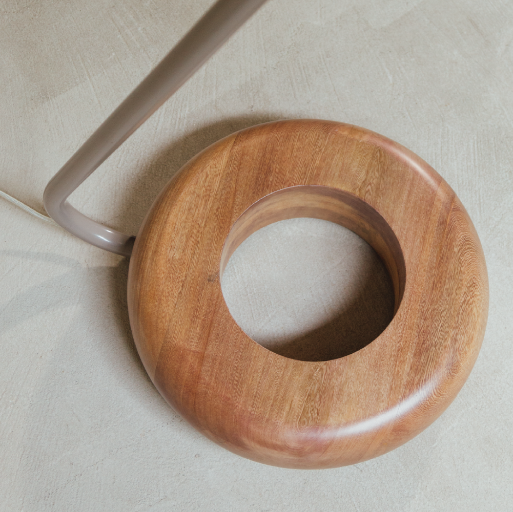 Lámpara de mesa Iris | Entrega Inmediata Medellín