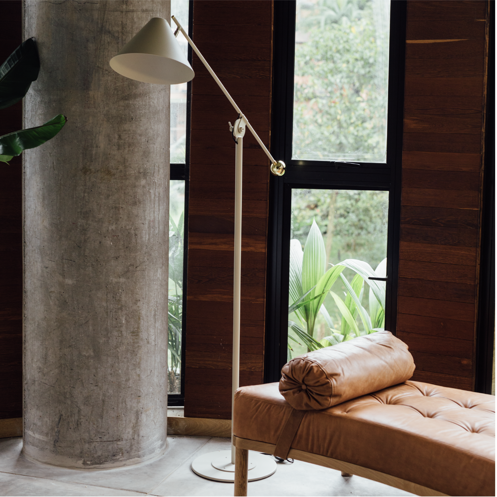 Lámpara de piso Sédum | Entrega Inmediata Medellín