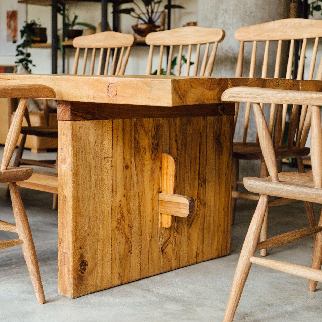 Mesa de comedor Universal